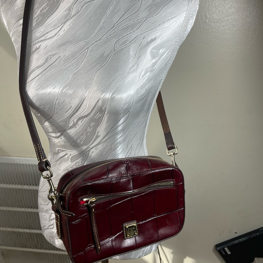 Dooney $ bourke croc Burgundy Leather  Denison  Crossbody Bag - Picture 3 of 9